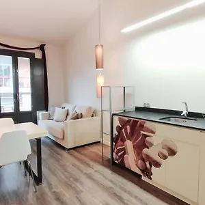Apartament Montserrat By Gaiarooms, Barcelona